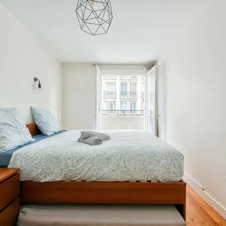 T2 Avec Superbe Balcon A 17eme Apartman