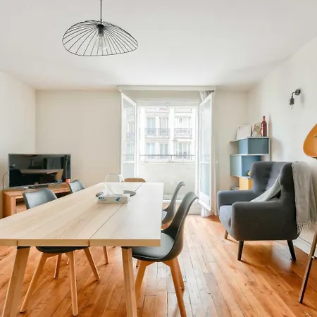 Apartman T2 Avec Superbe Balcon A 17eme